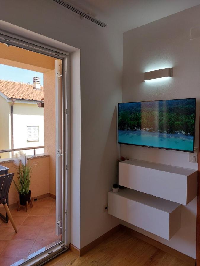 Apartment Rose Malinska Luaran gambar