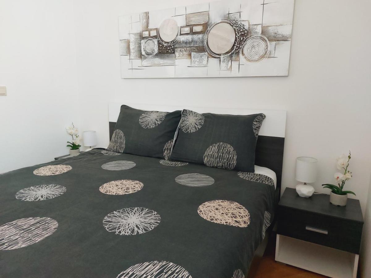 Apartment Rose Malinska Luaran gambar
